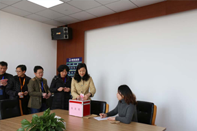 病魔無情人有情，愛心援助傳真情