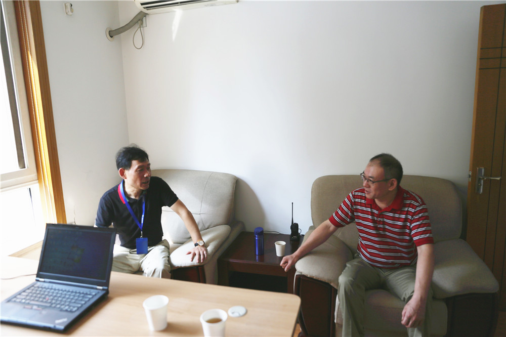 0726高溫慰問城投公司大居物業(yè)站3