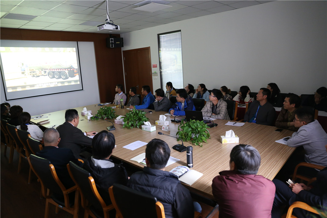 開展消防安全月活動(dòng) 普及消防安全知識(shí)