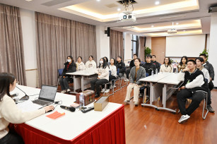 主題團課進行時 爭做現(xiàn)代新青年