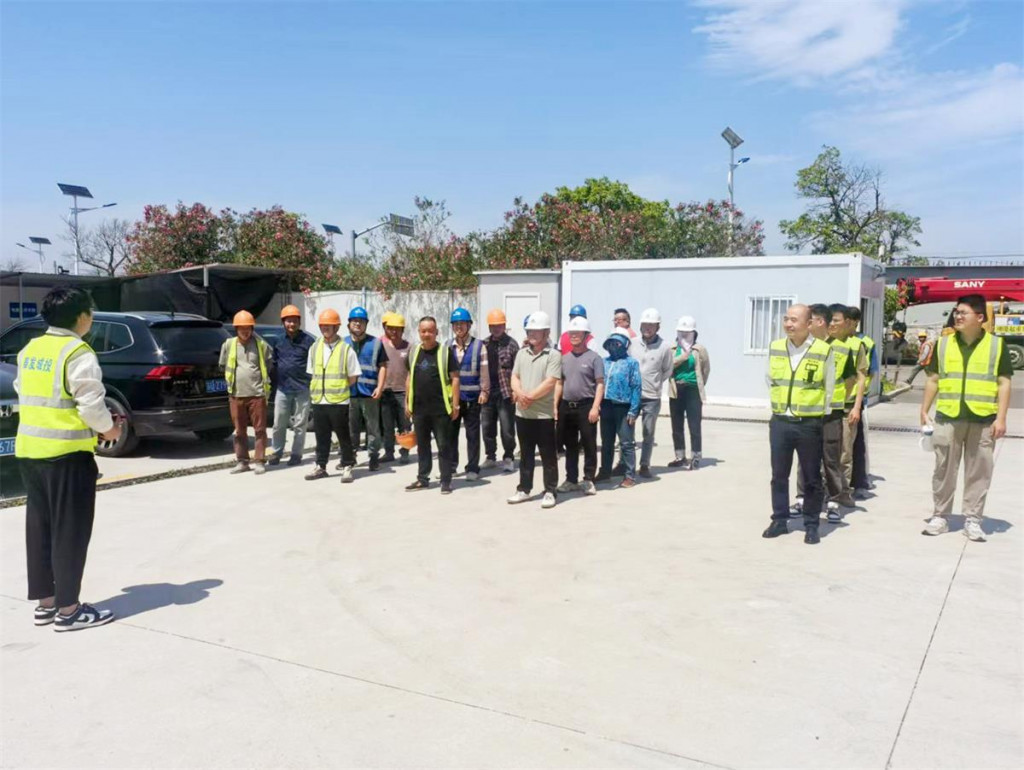 72d5f8b5bcf4e50cd975cf0d1c9a9bf_副本(1)